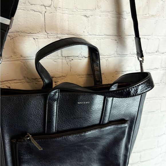 Matt & Nat Black Men Laptop Bag 14x14x3.5 - Picture 9 of 15